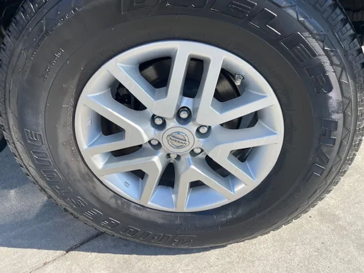 2015 Nissan Frontier SV - Photo 29