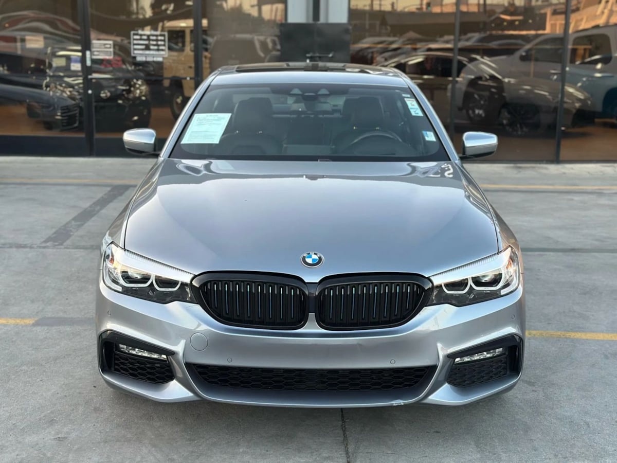2018 BMW 5 Series 530e - Photo 3