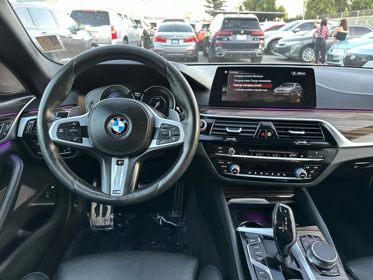 2018 BMW 5 Series 530e - Photo 8