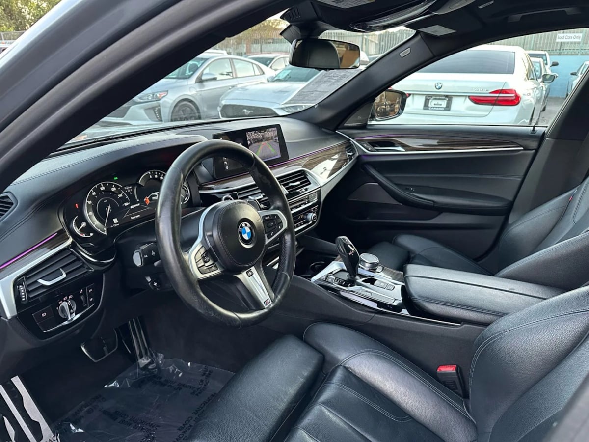 2018 BMW 5 Series 530e - Photo 22