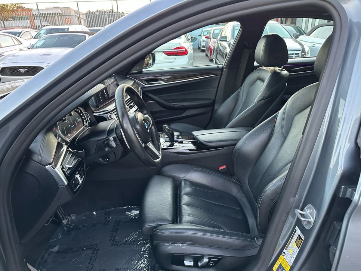 2018 BMW 5 Series 530e - Photo 23