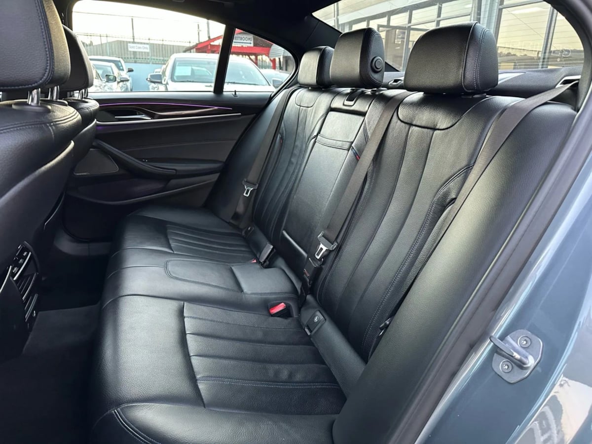 2018 BMW 5 Series 530e - Photo 27