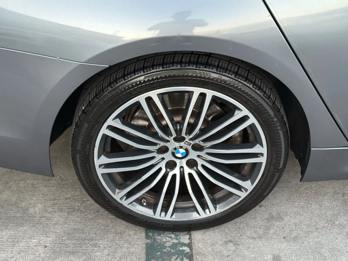 2018 BMW 5 Series 530e - Photo 47