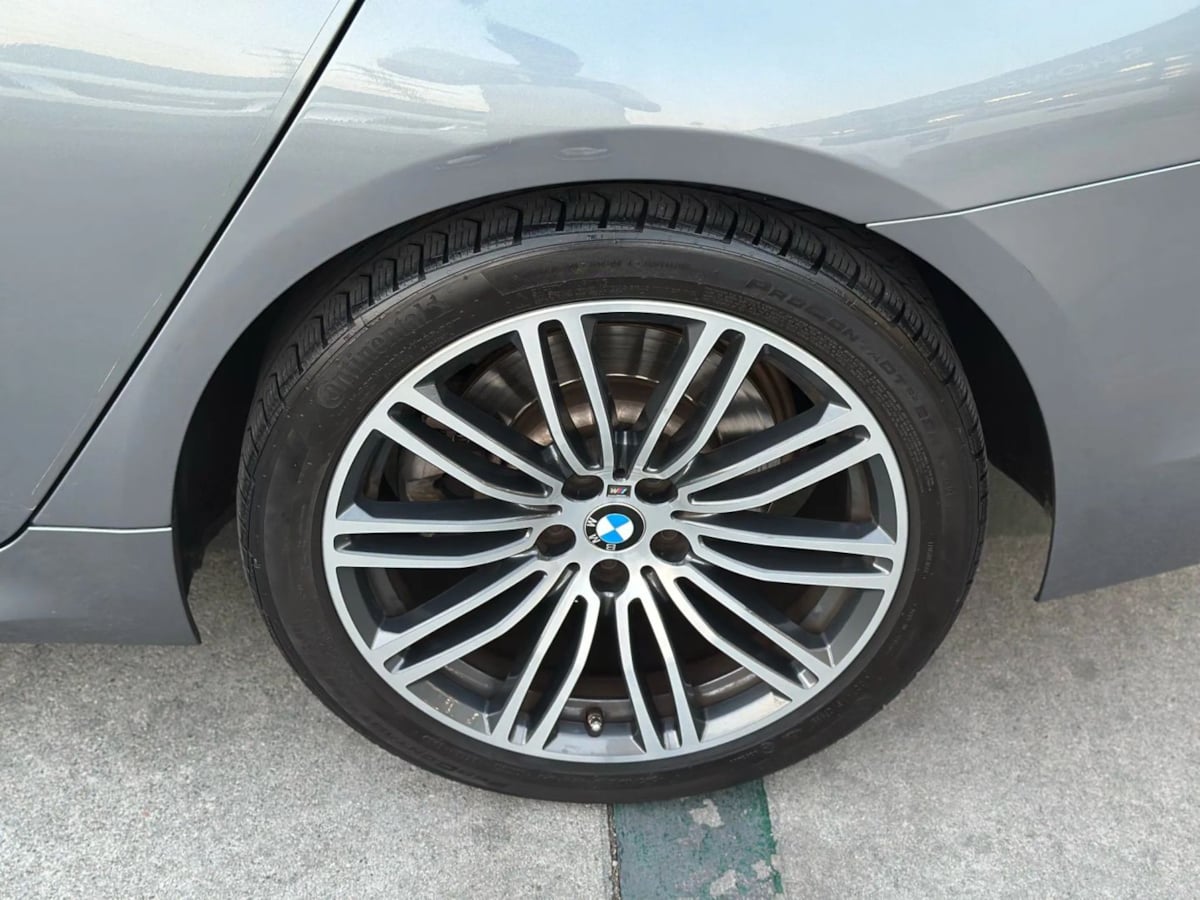 2018 BMW 5 Series 530e - Photo 50