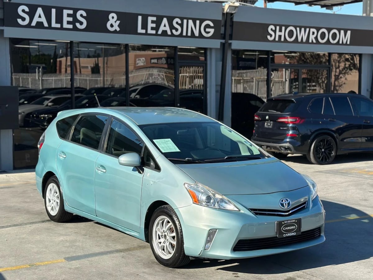 2013 Toyota Prius v