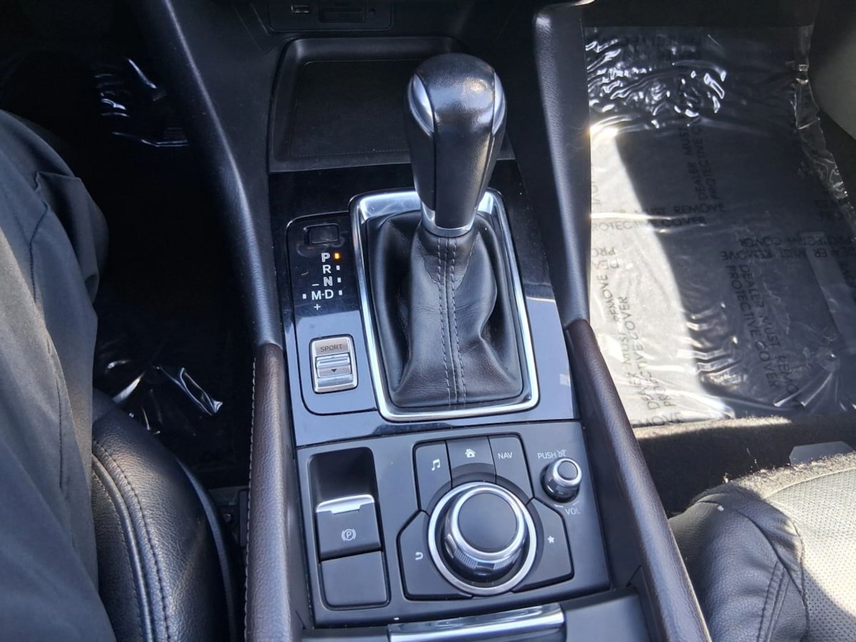 2017 Mazda Mazda3 Grand Touring - Photo 21