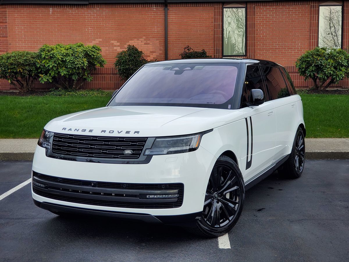 2023 Land Rover Range Rover SE