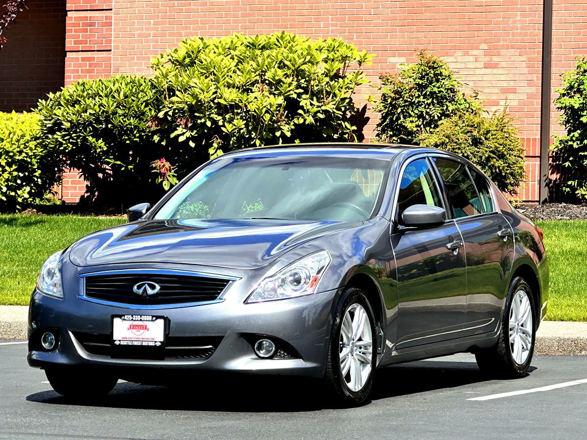 2013 INFINITI G37 Sedan x