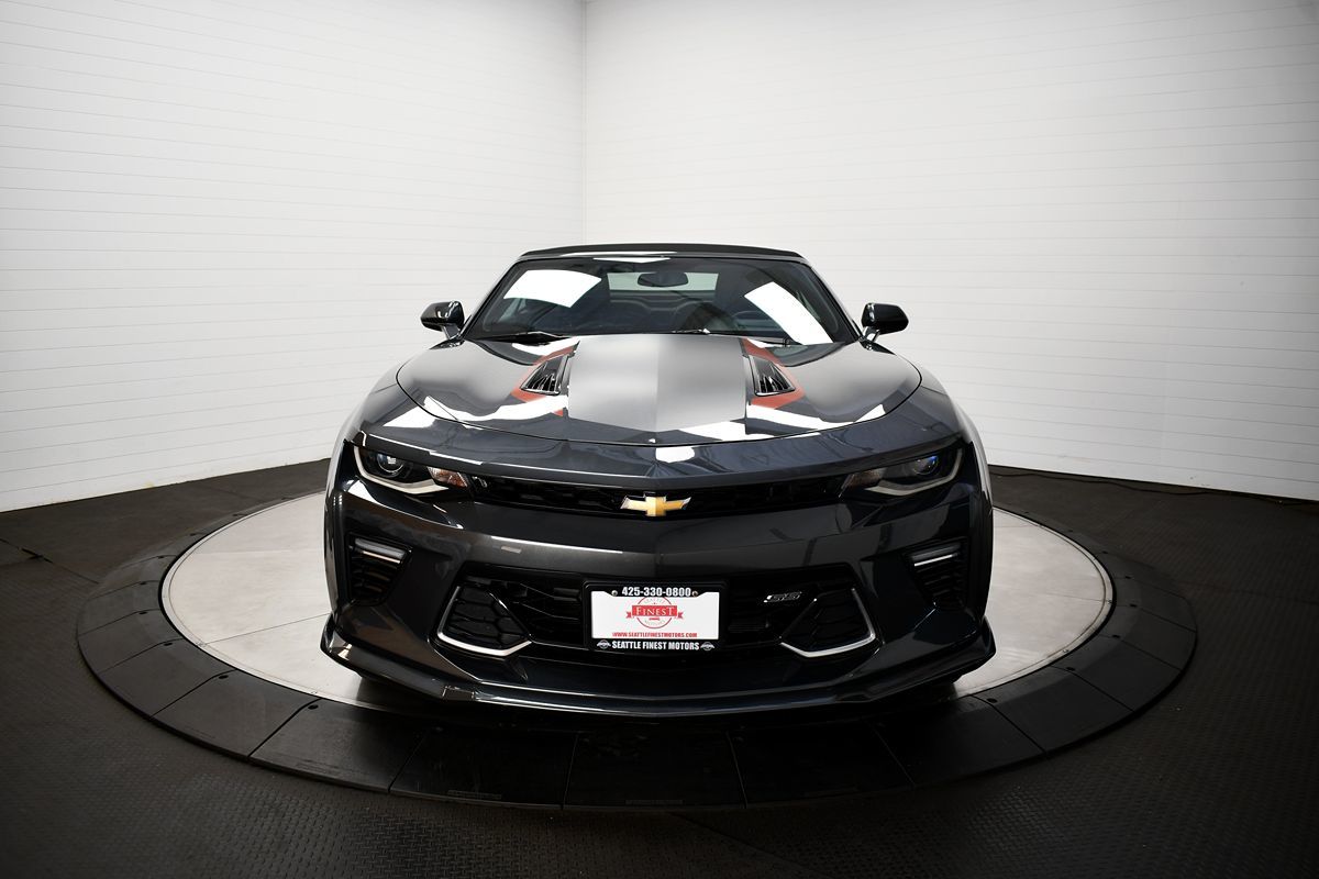 Replaced my 2017 50th anniversary edition RS for a 2023 2SS 1LE. What a  huge upgrade this is! : r/camaro, image size:1200x800