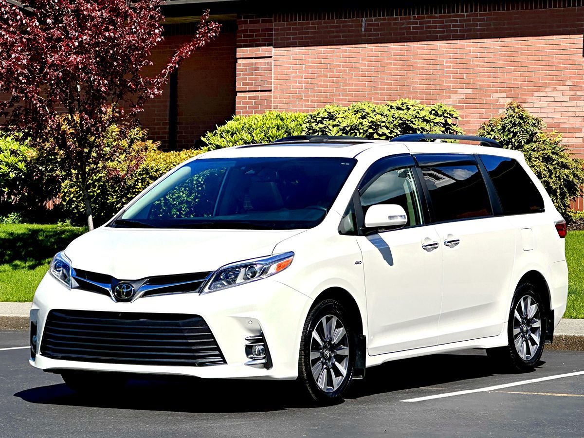 2018 Toyota Sienna Limited Premium