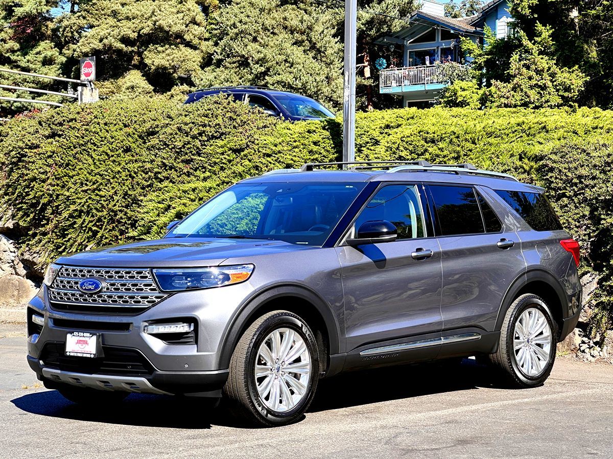 Sold 2021 Ford Explorer Limited in Lynnwood