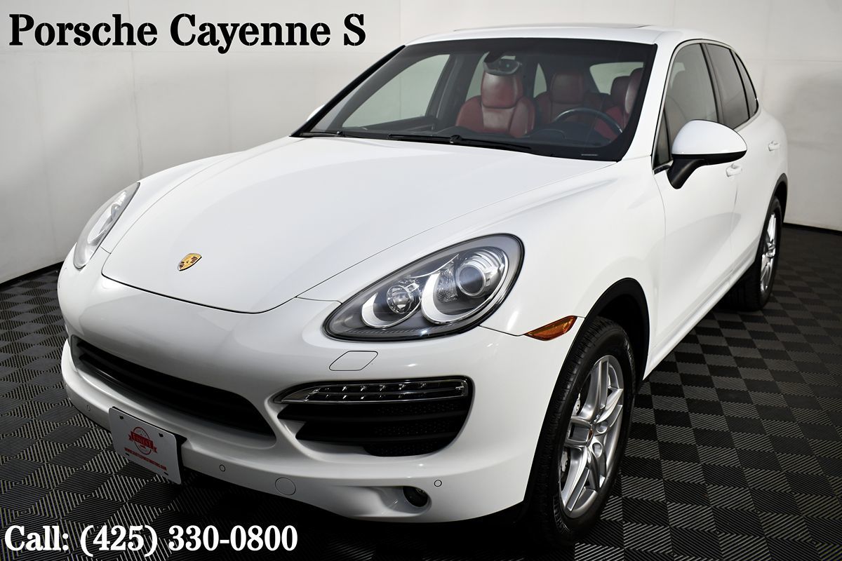Sold 2014 Porsche Cayenne S in Lynnwood