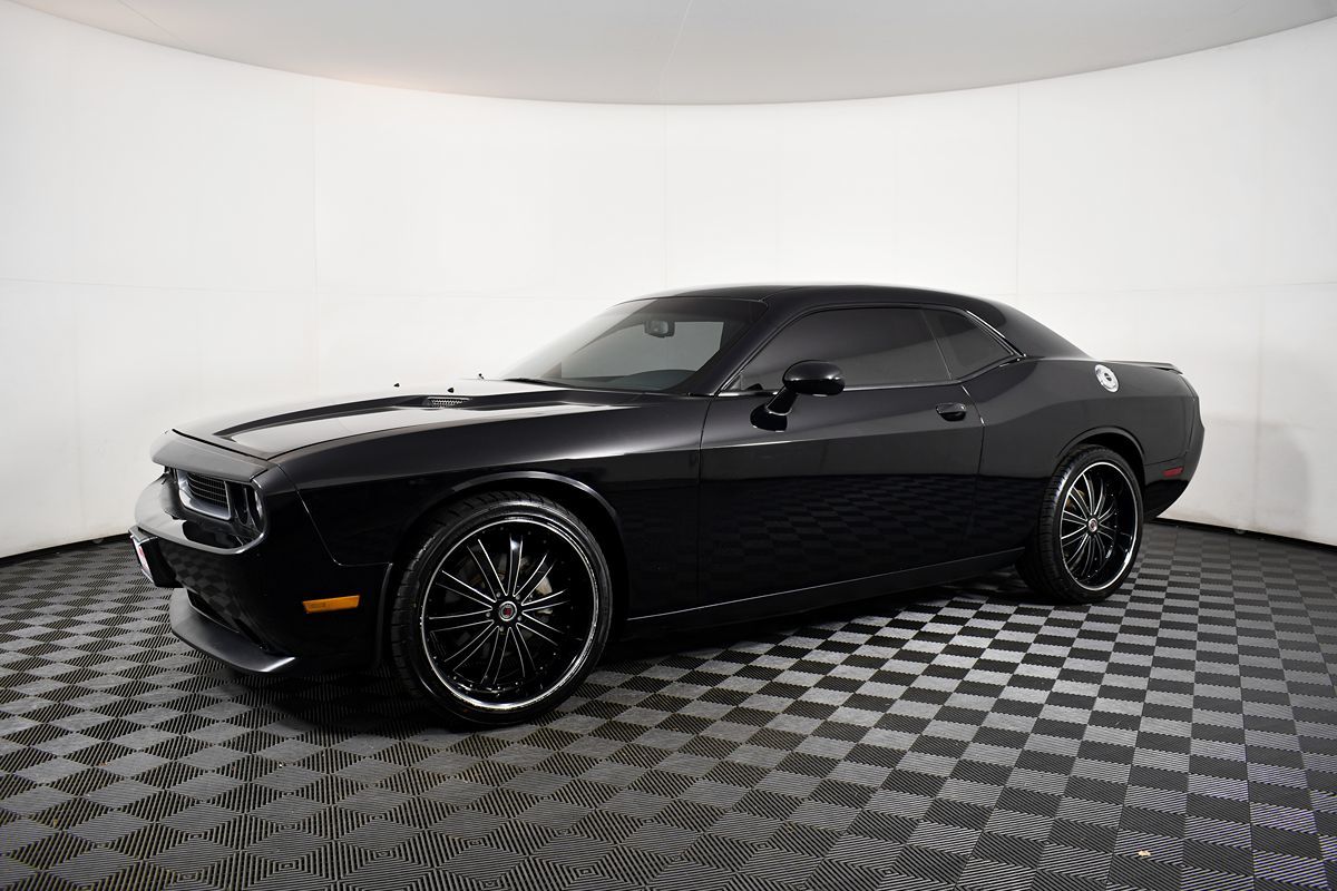 Sold 2014 Dodge Challenger SXT in Lynnwood, image size:1200x800