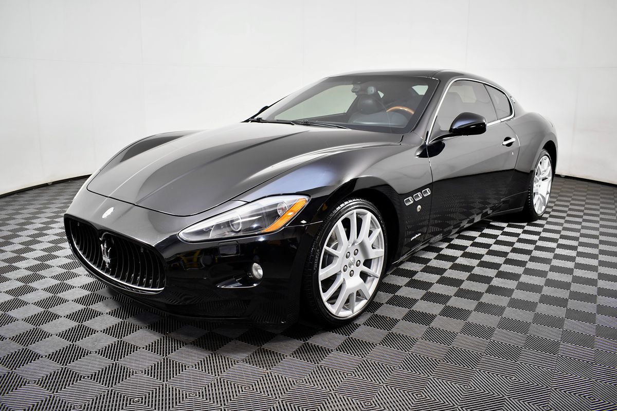 2011 Maserati Granturismo Automatic photo 2