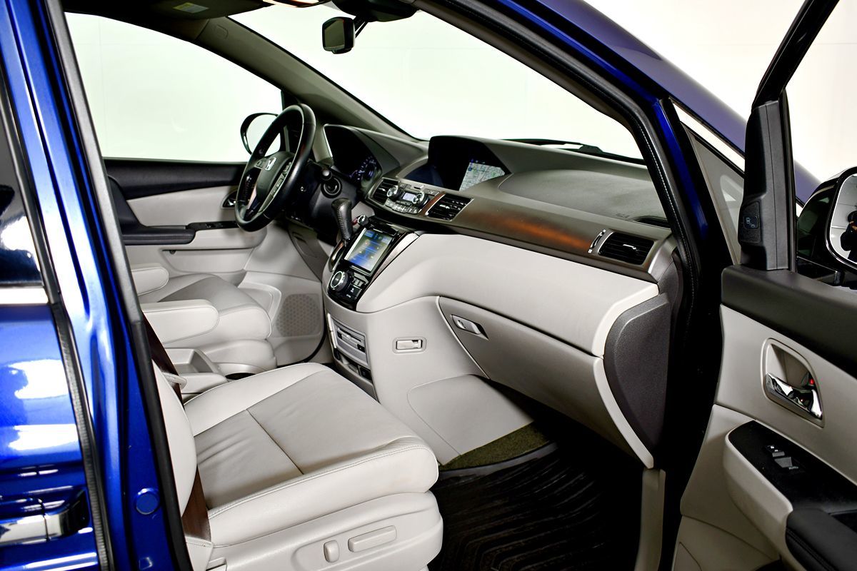 Sold 2015 Honda Odyssey Touring Elite in Lynnwood