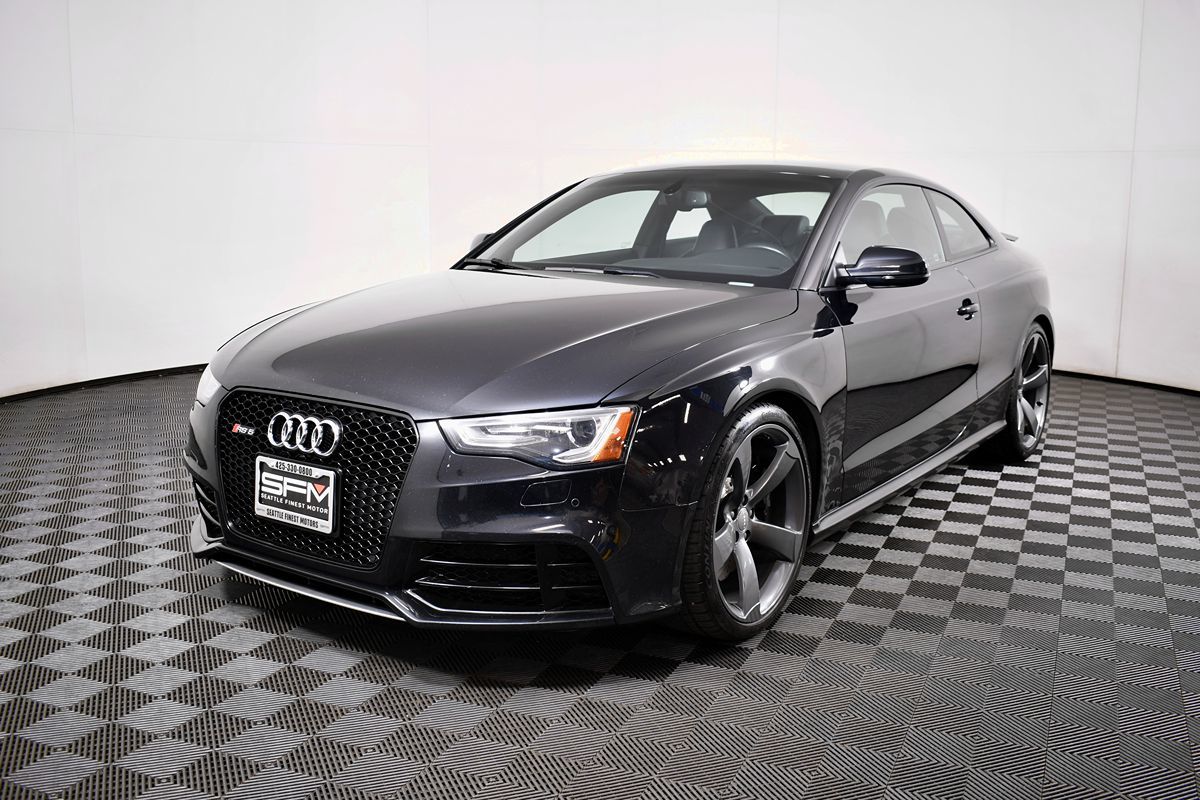2013 Audi RS 5 photo 2