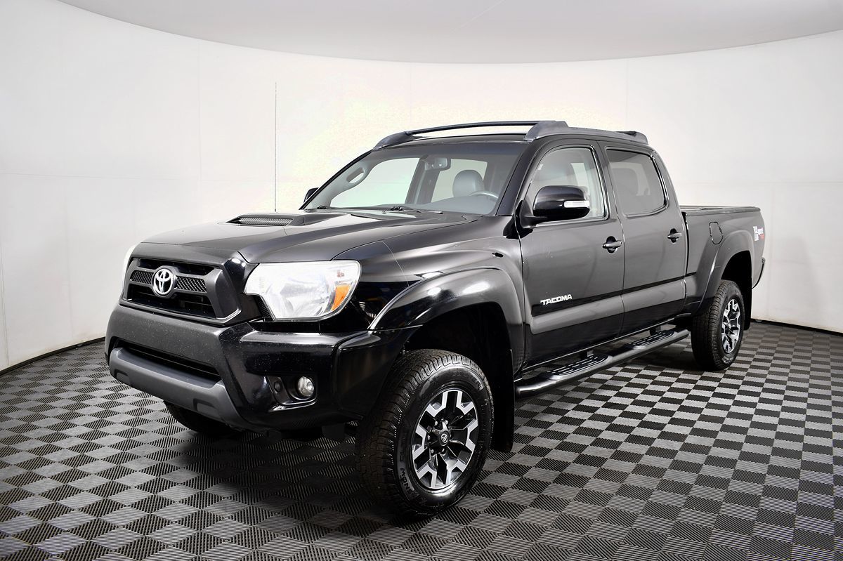 2013 Toyota Tacoma Double Cab V6 4x4 photo 2