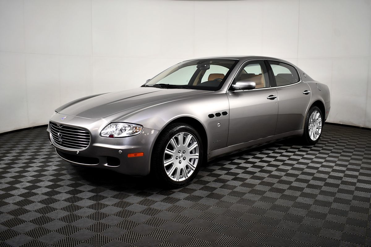 2006 Maserati Quattroporte photo 2