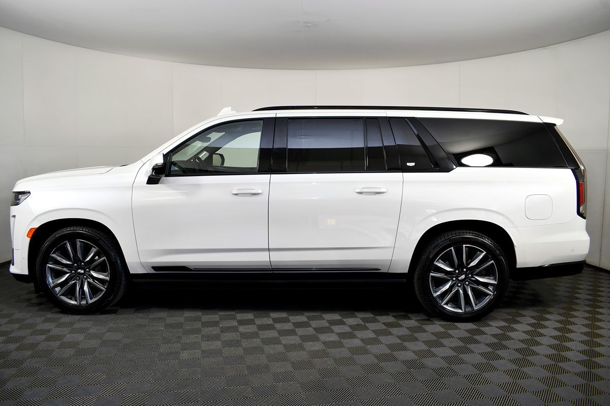 いいスタイル Sold Lynnwood in Sport ESV Escalade Cadillac 2021 アイドル