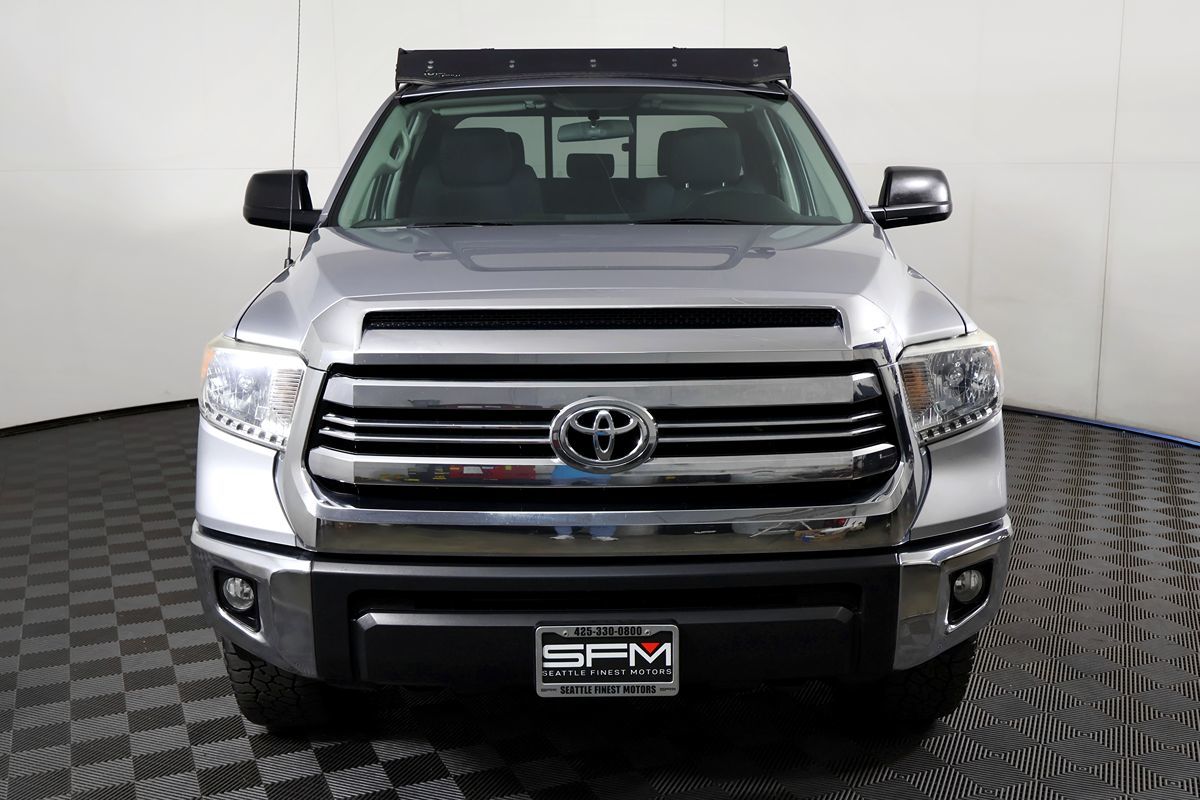 2017 Toyota Tundra SR5 Double Cab photo 2