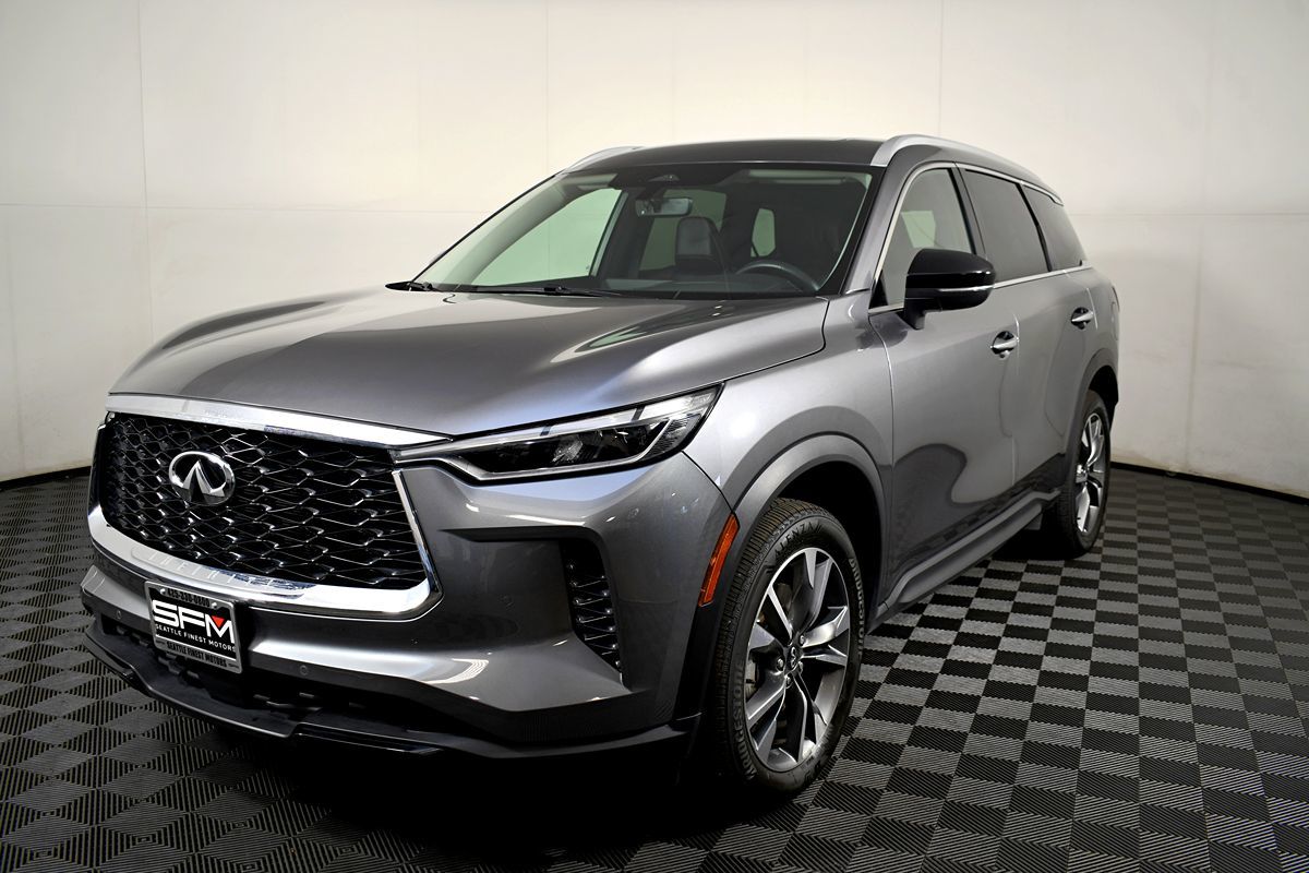 2023 Infiniti QX60 Luxe photo 2