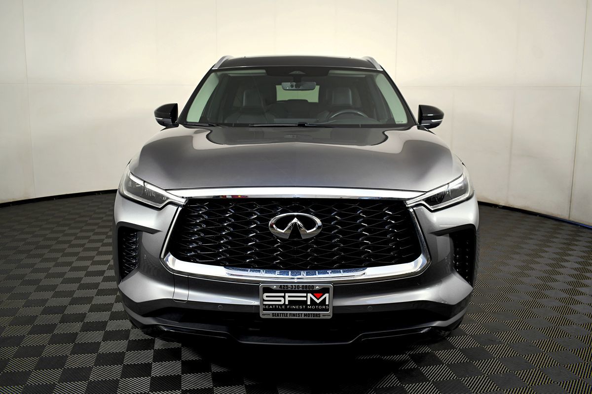 2023 Infiniti QX60 Luxe photo 3