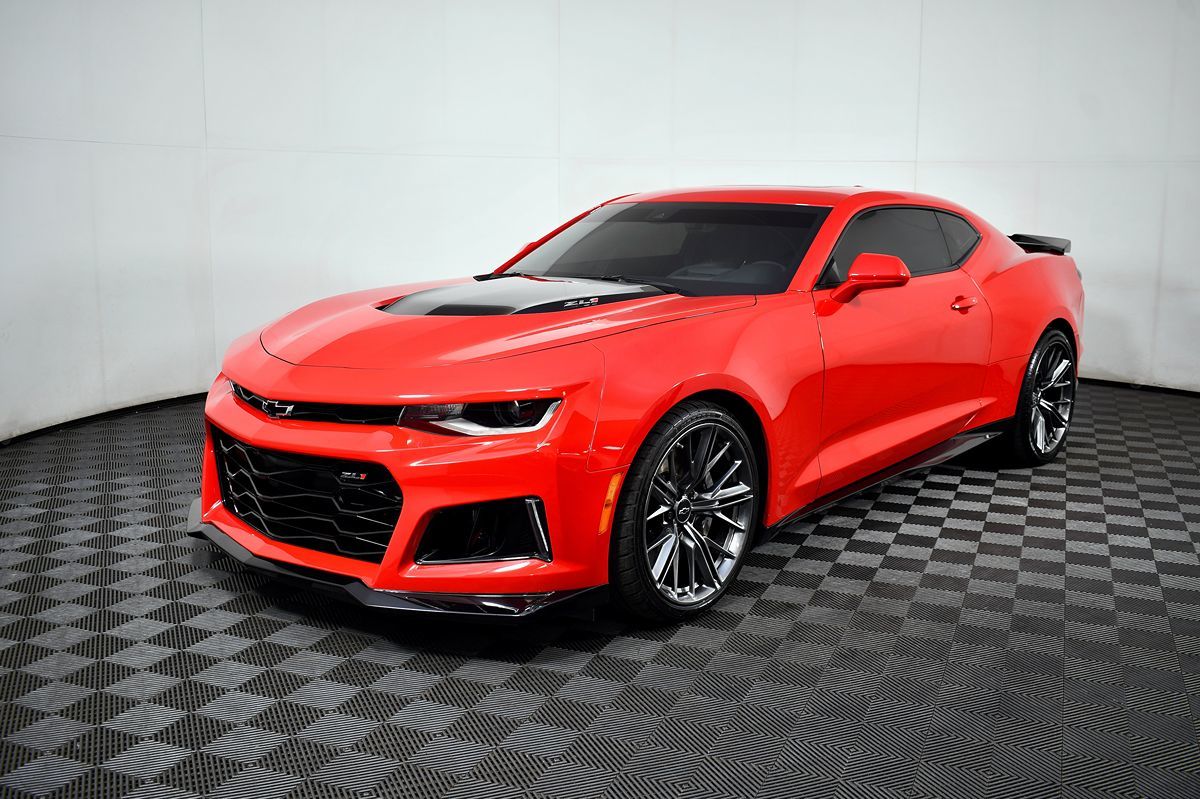 2023 Chevrolet Camaro ZL1 photo 2