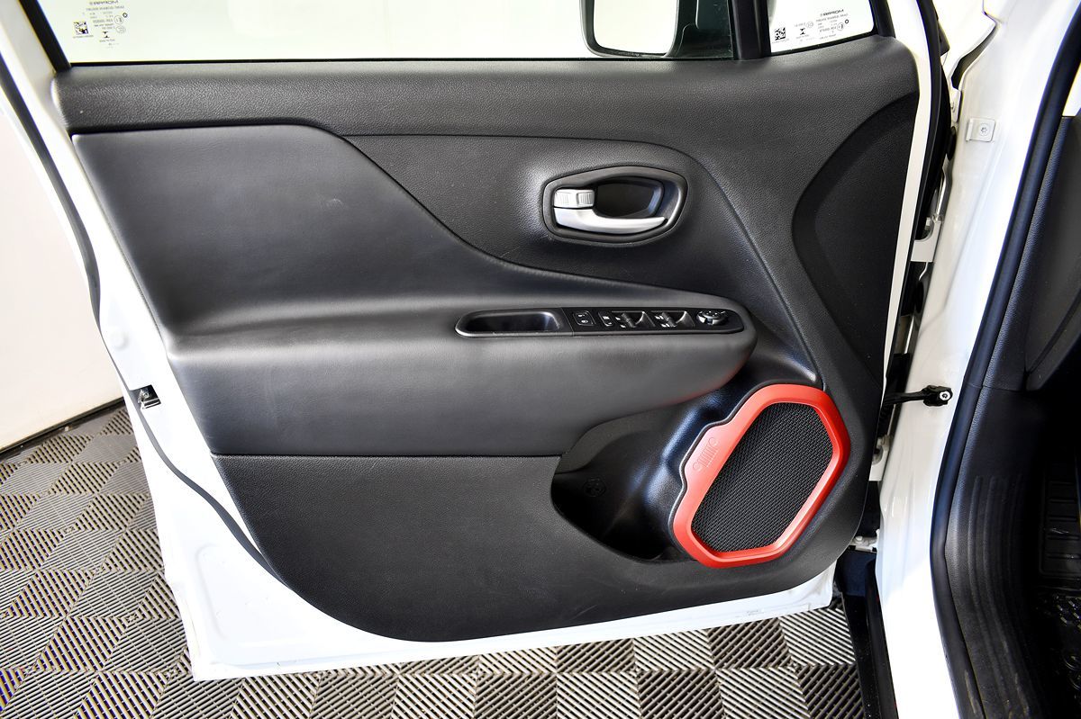2020 Jeep Renegade Trailhawk photo 14