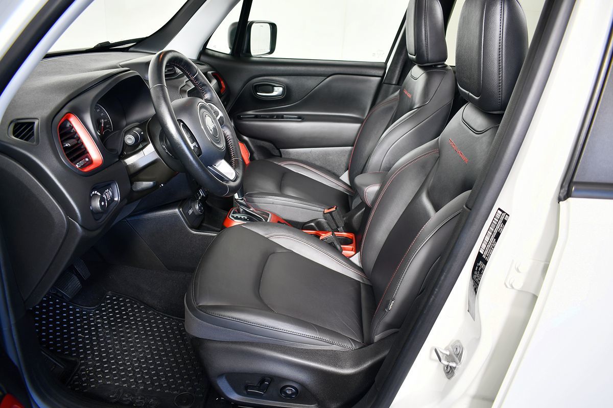 2020 Jeep Renegade Trailhawk photo 16