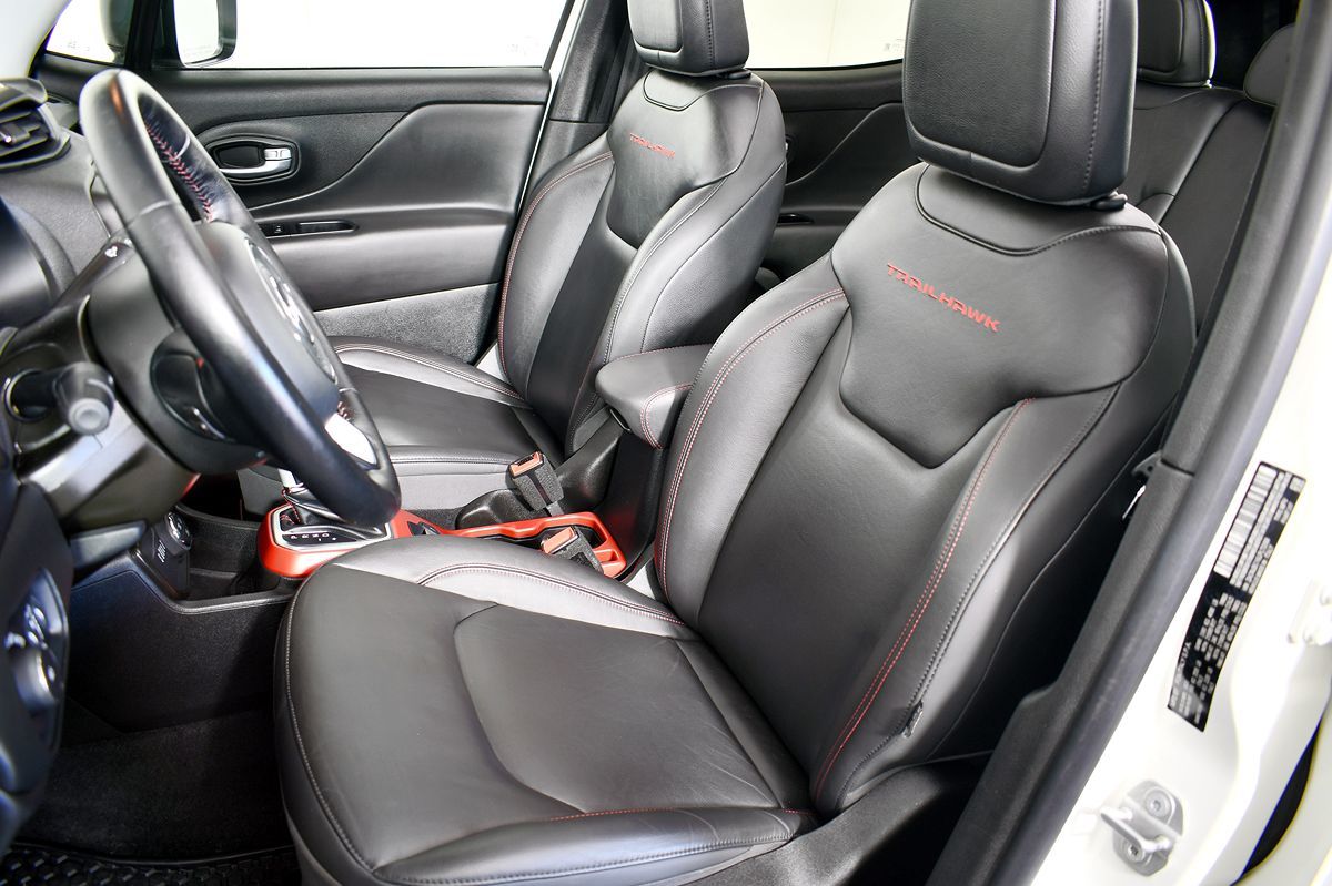 2020 Jeep Renegade Trailhawk photo 18