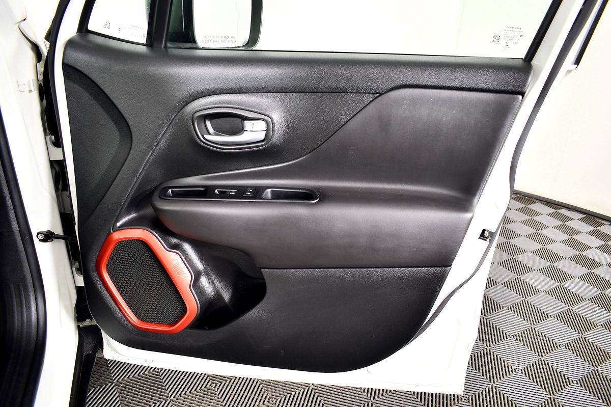 2020 Jeep Renegade Trailhawk photo 37