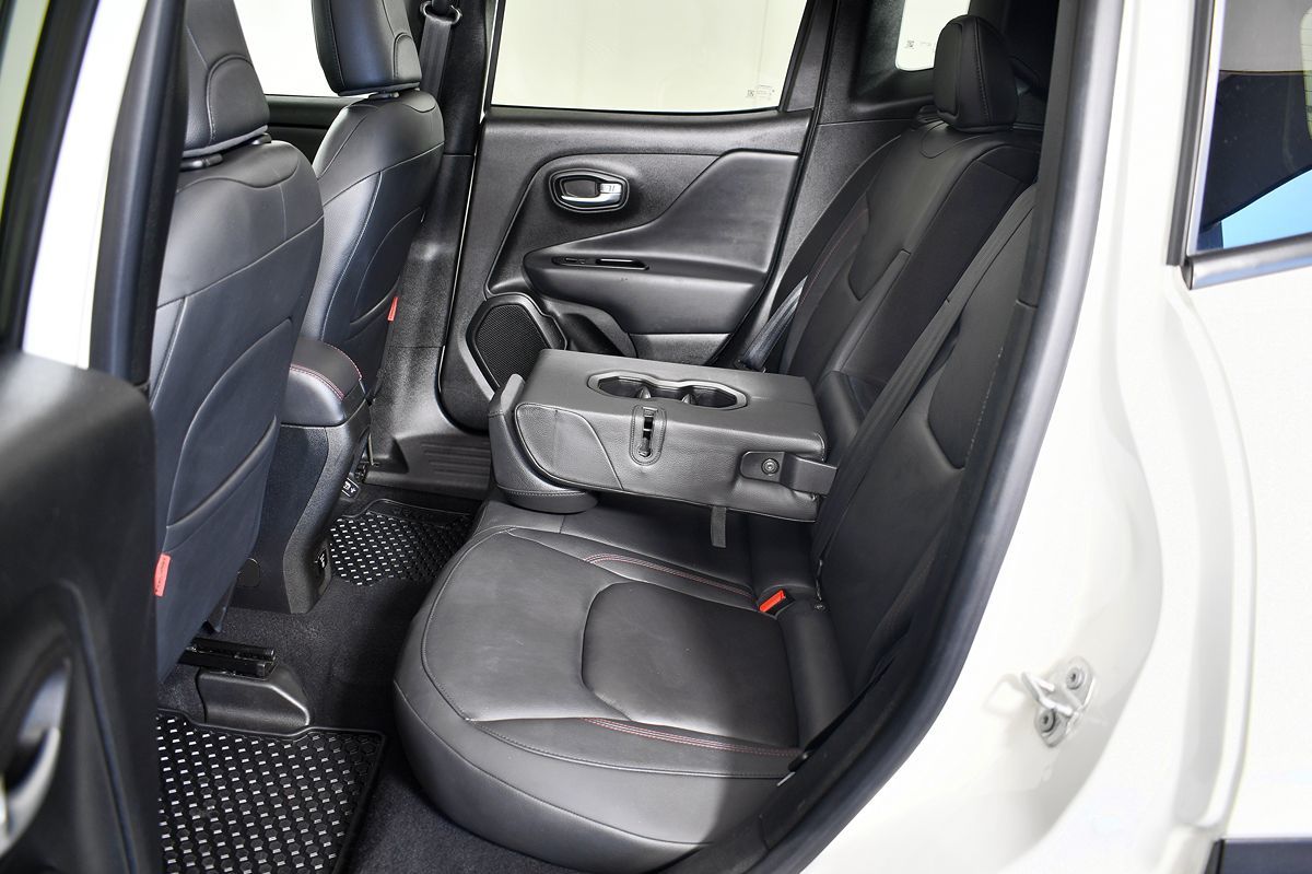 2020 Jeep Renegade Trailhawk photo 44