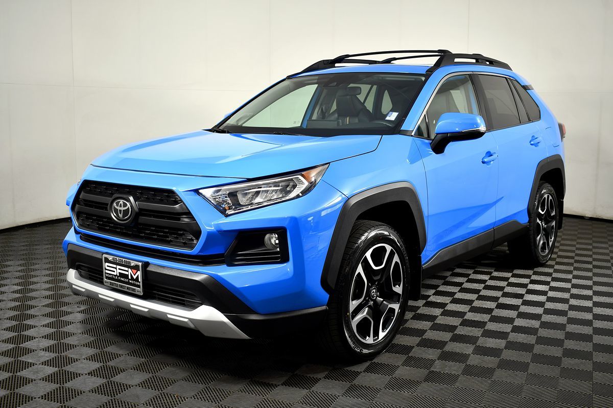 2019 Toyota RAV4 Adventure photo 3