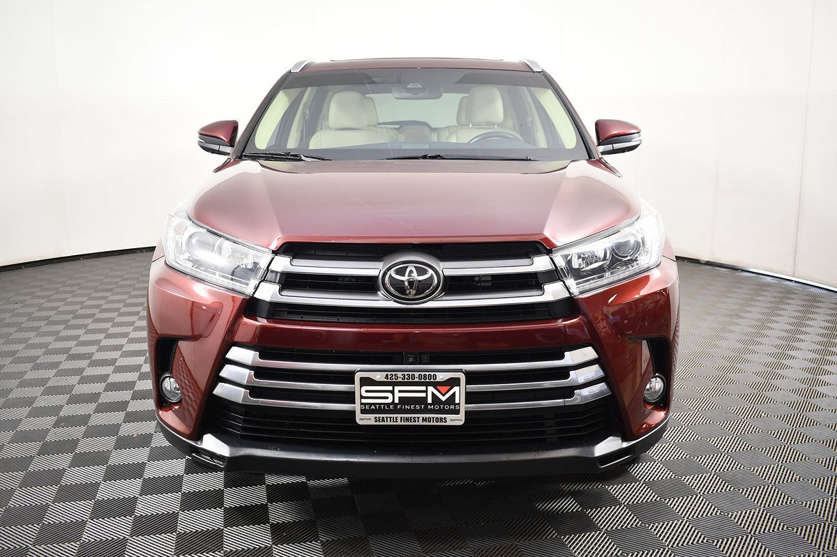 2017 Toyota Highlander Limited photo 3