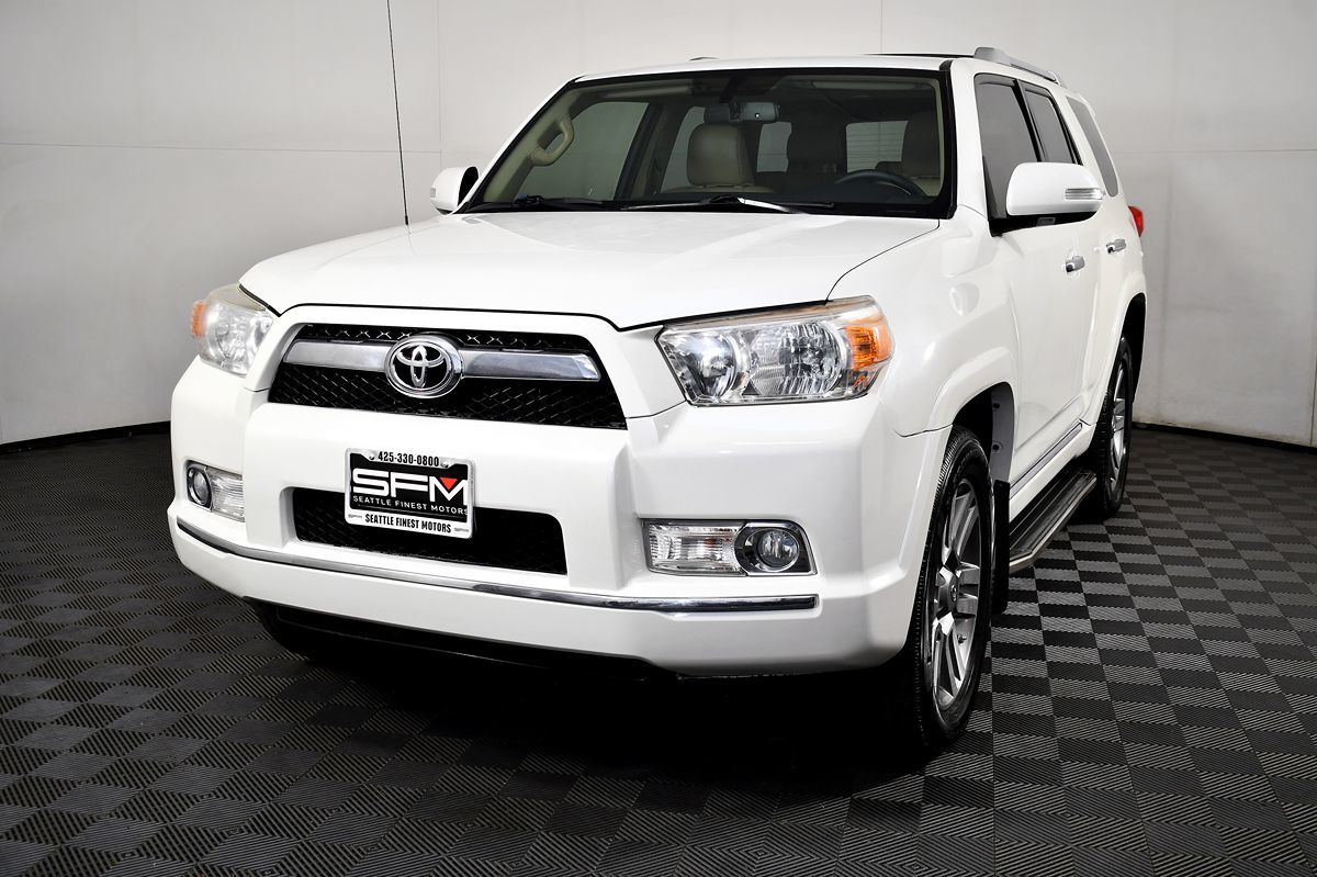 2013 Toyota 4Runner Limited photo 3
