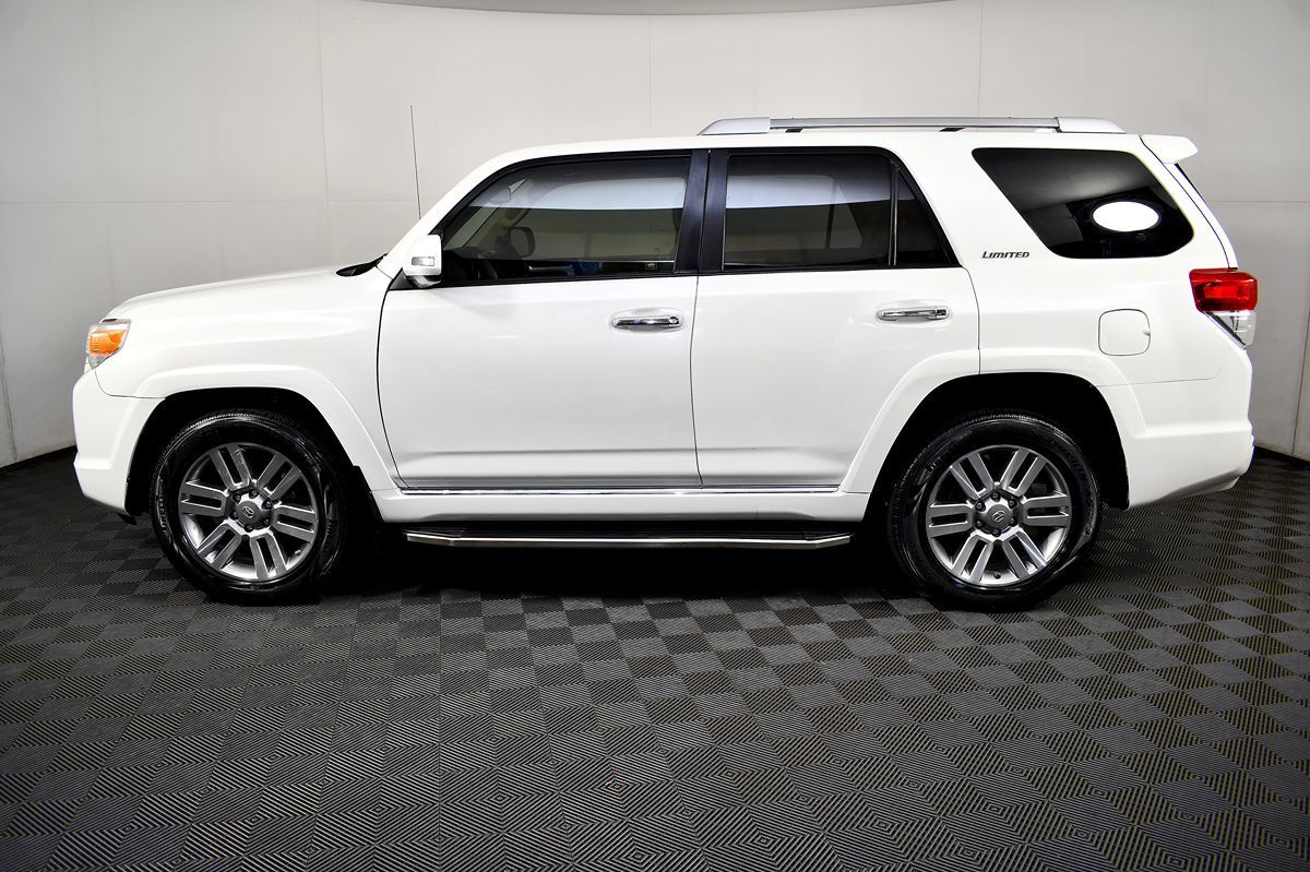 2013 Toyota 4Runner Limited photo 12