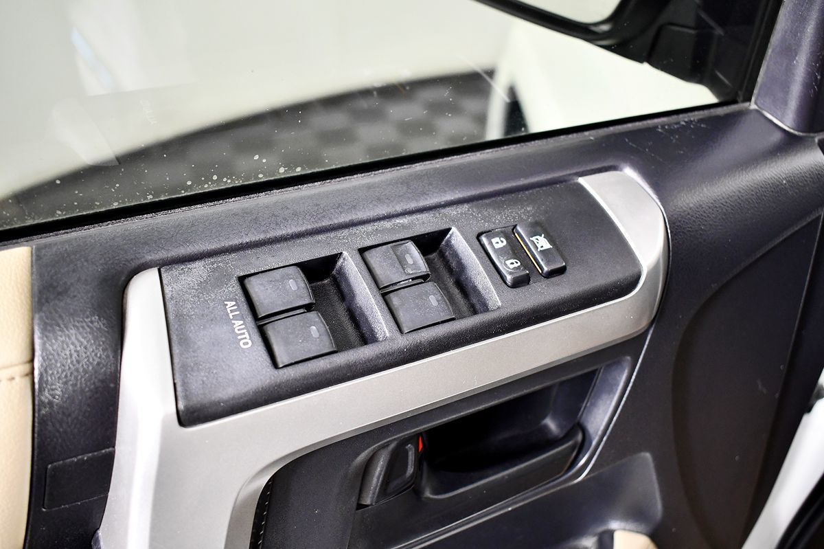 2013 Toyota 4Runner Limited photo 14