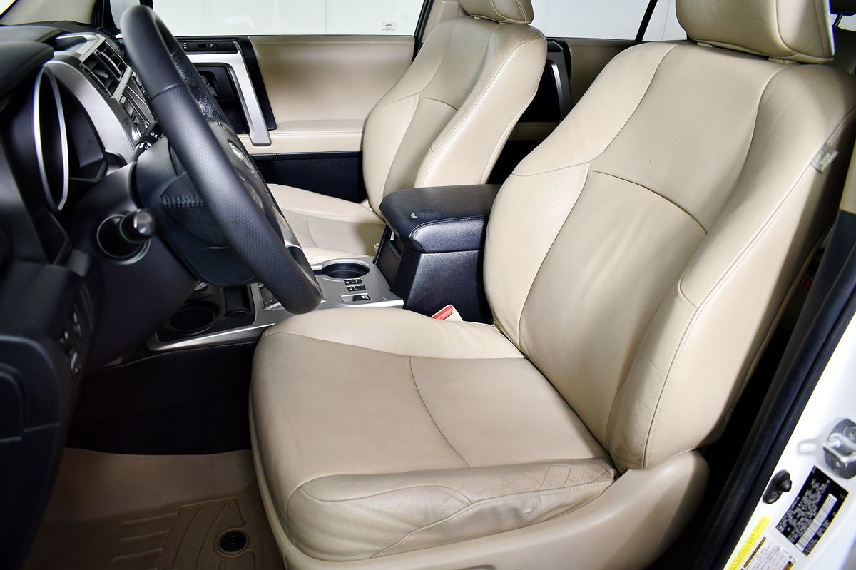 2013 Toyota 4Runner Limited photo 17