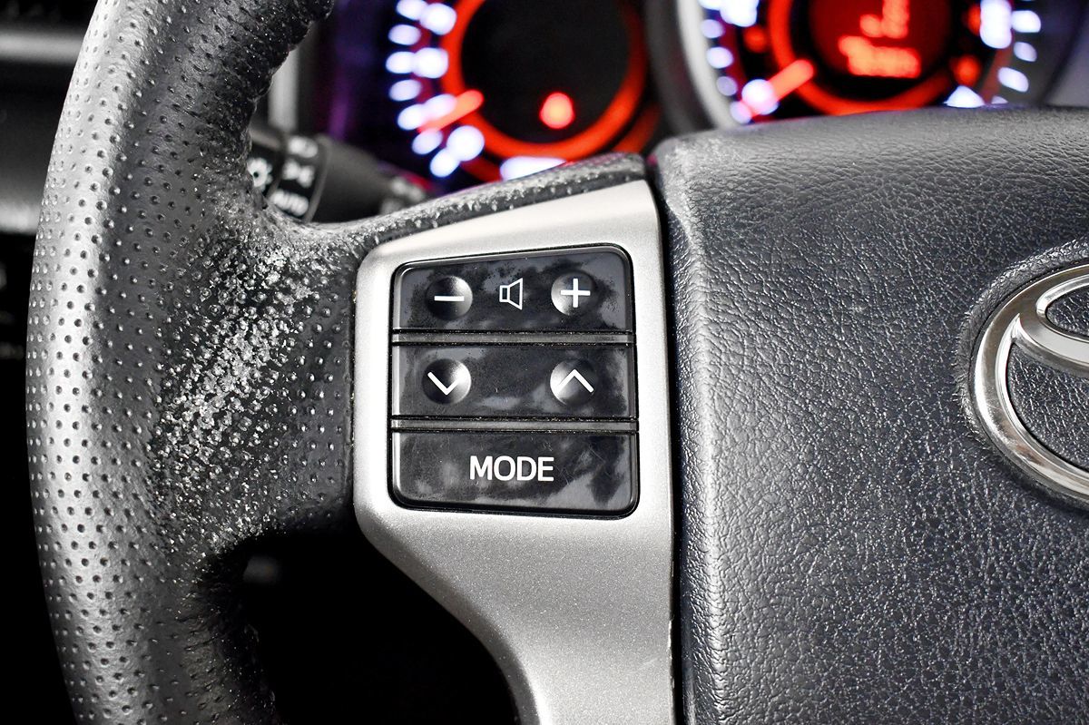 2013 Toyota 4Runner Limited photo 22
