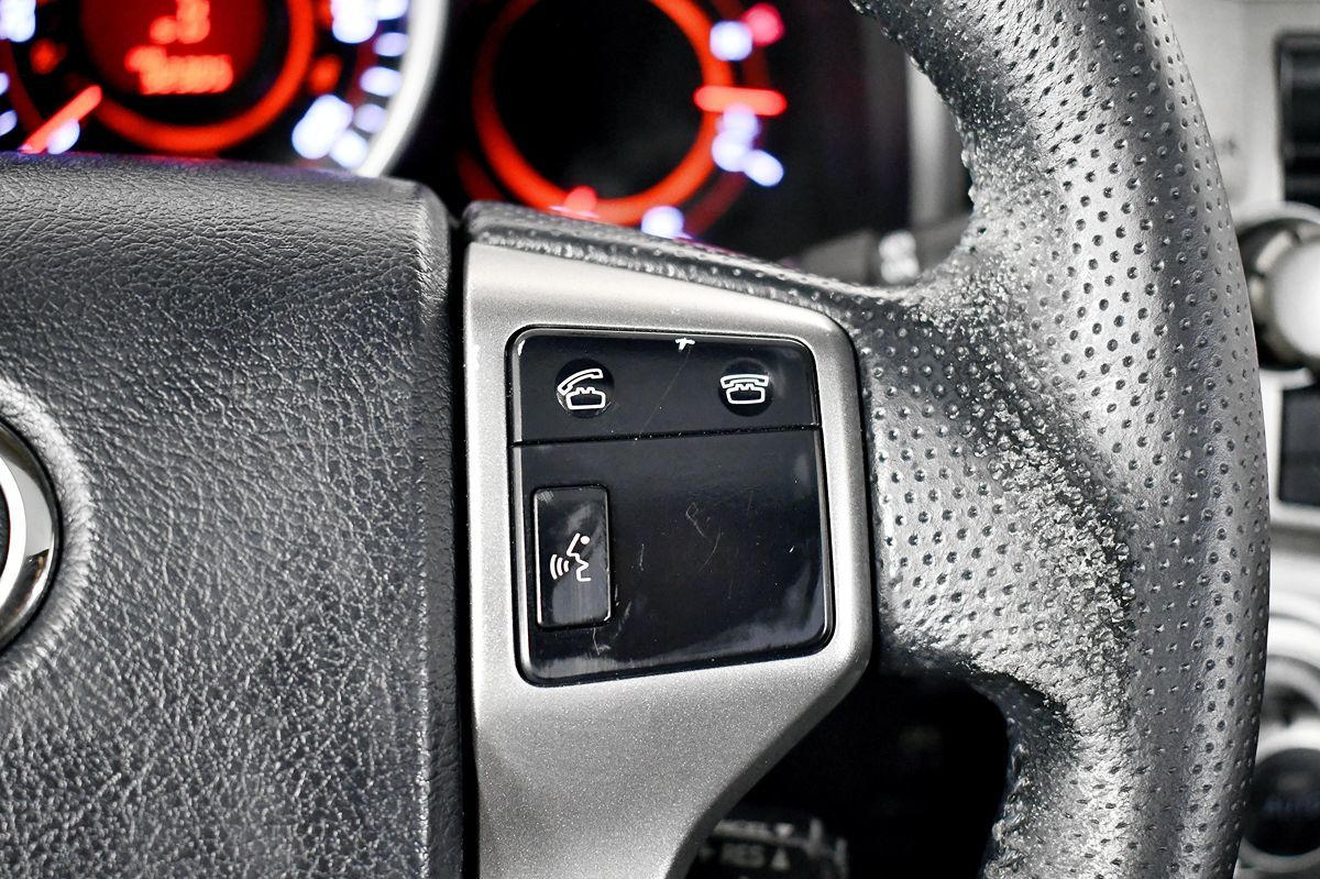 2013 Toyota 4Runner Limited photo 23