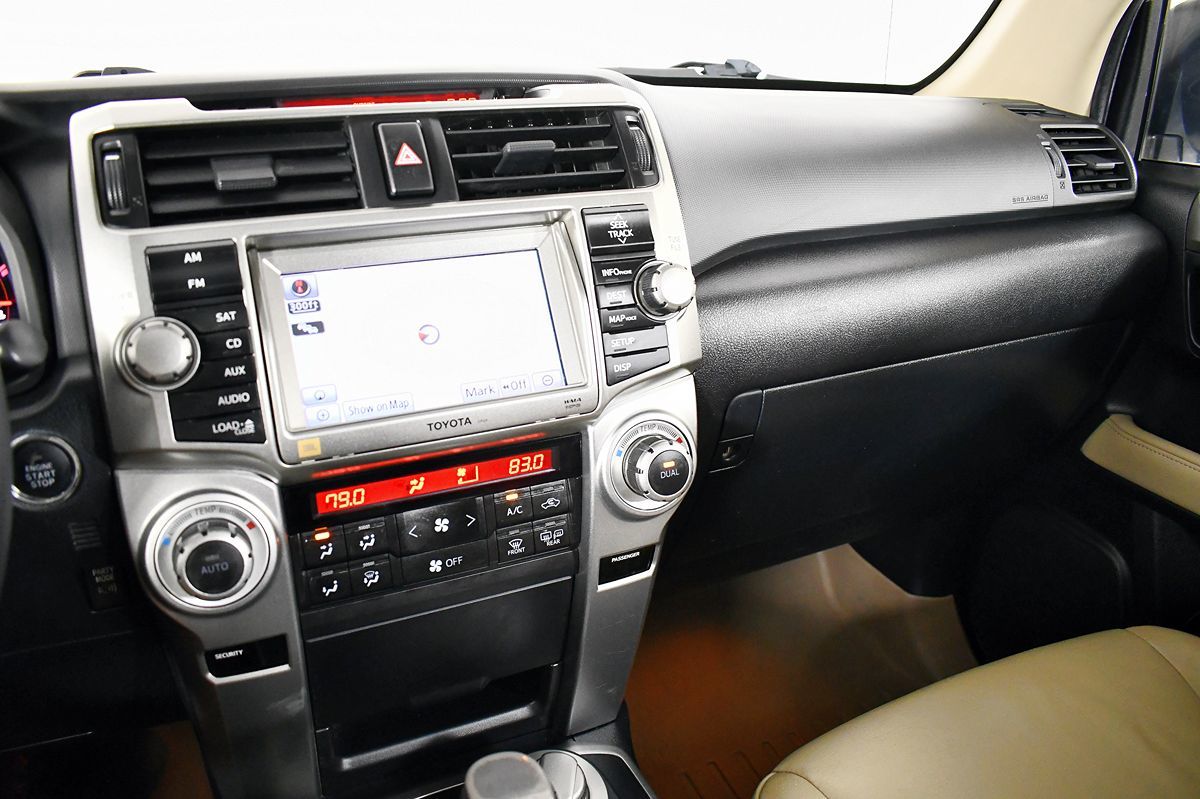 2013 Toyota 4Runner Limited photo 25