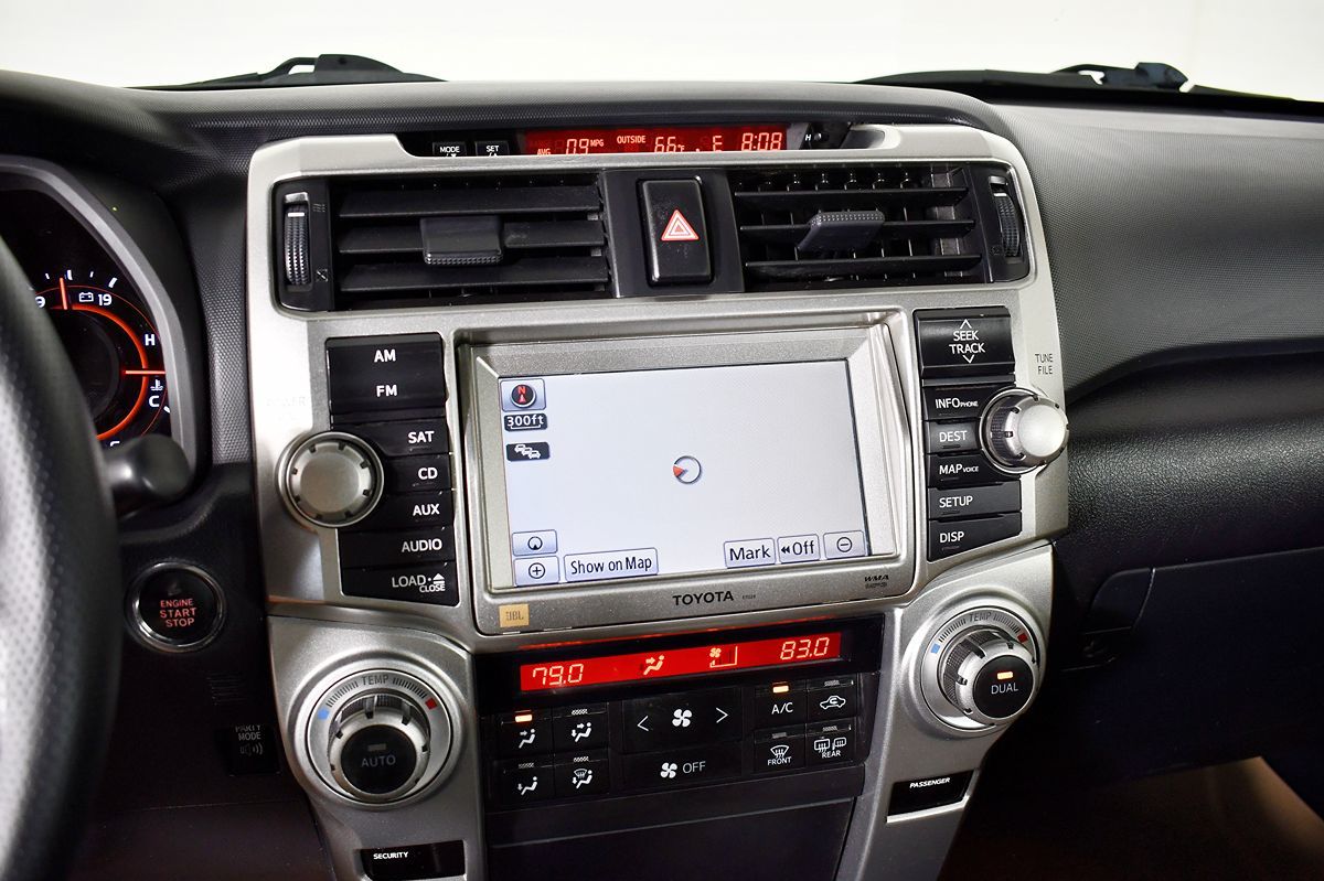2013 Toyota 4Runner Limited photo 26