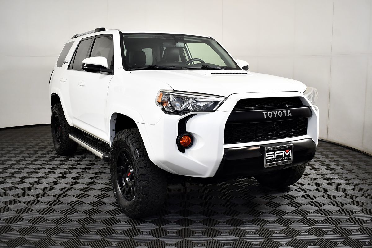 2016 Toyota 4Runner TRD Pro photo 3