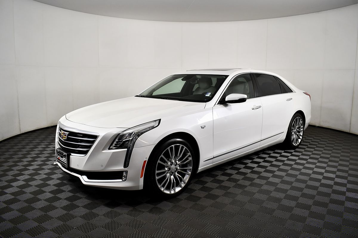 2018 Cadillac CT6 Luxury photo 2