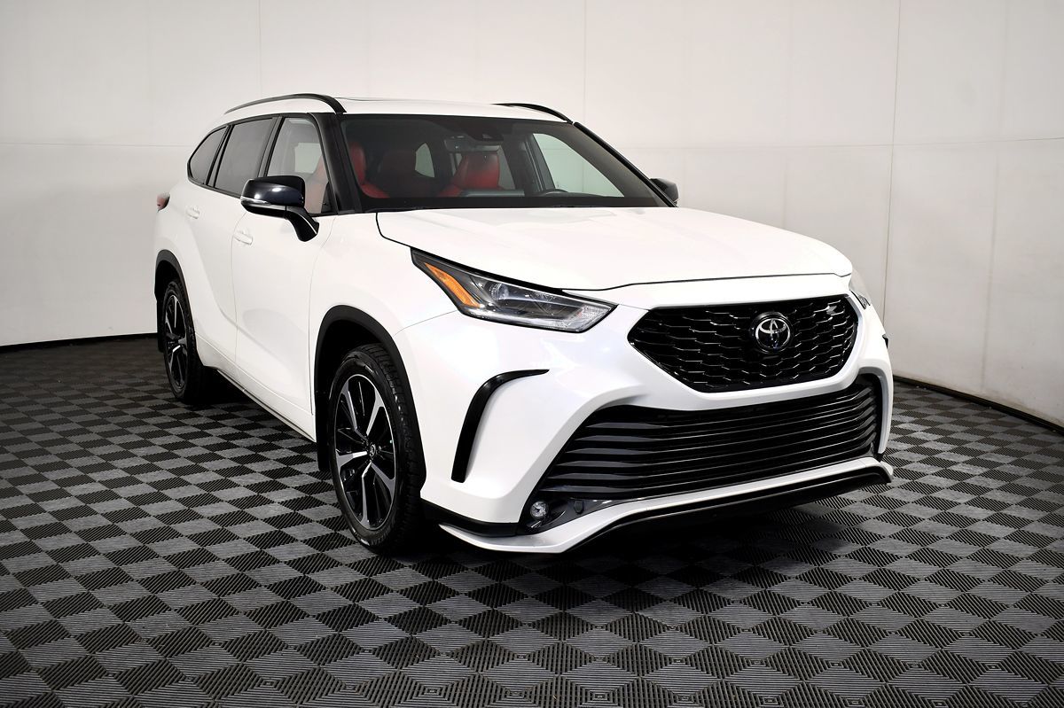 2021 Toyota Highlander XSE photo 4