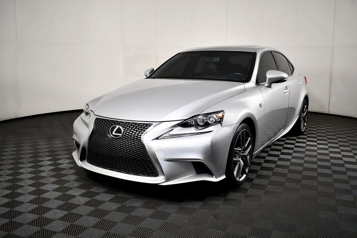 2015 Lexus IS 350 photo 3
