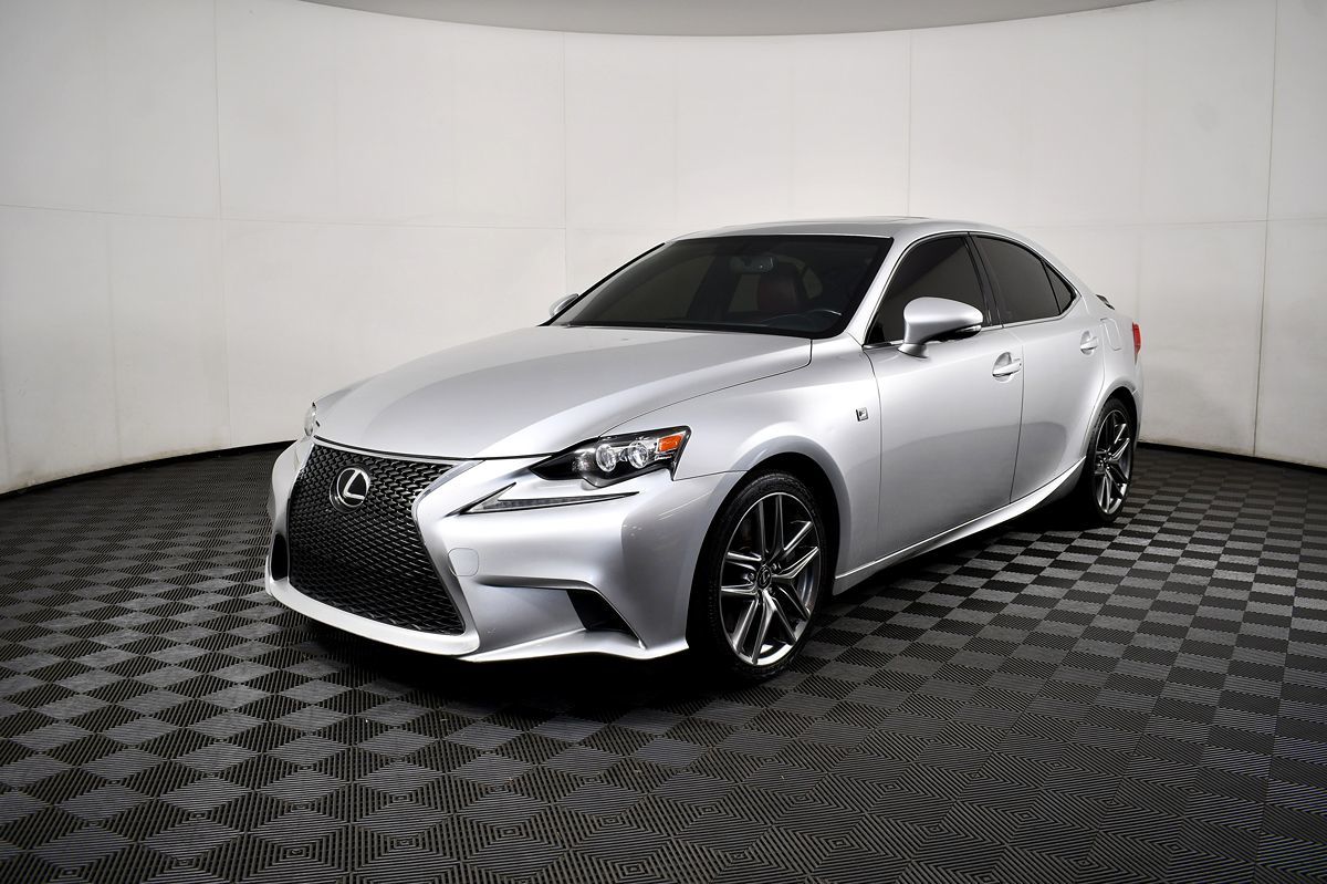 2015 Lexus IS 350 photo 2