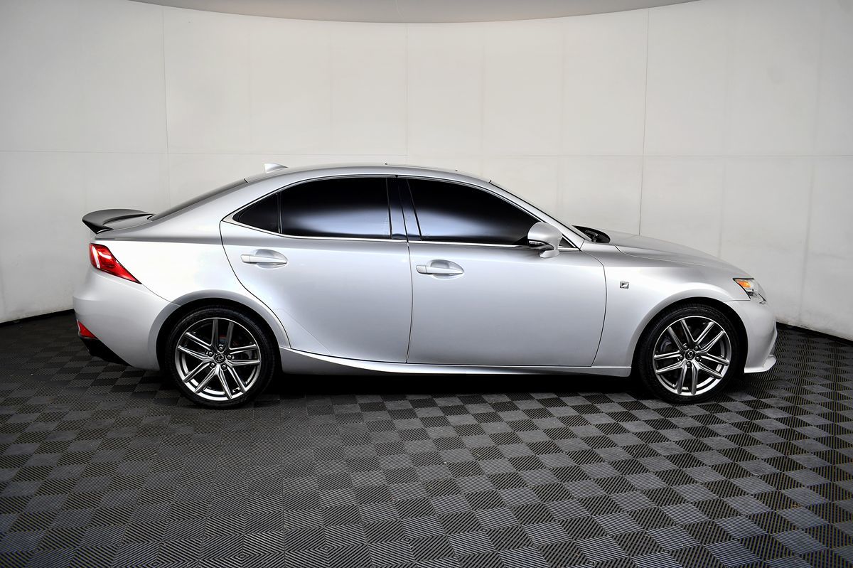 2015 Lexus IS 350 photo 7