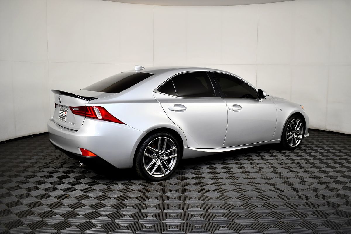 2015 Lexus IS 350 photo 8