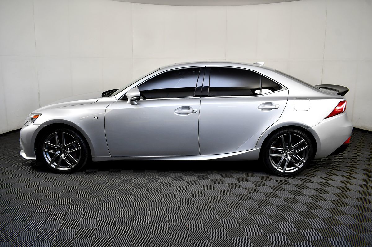 2015 Lexus IS 350 photo 13